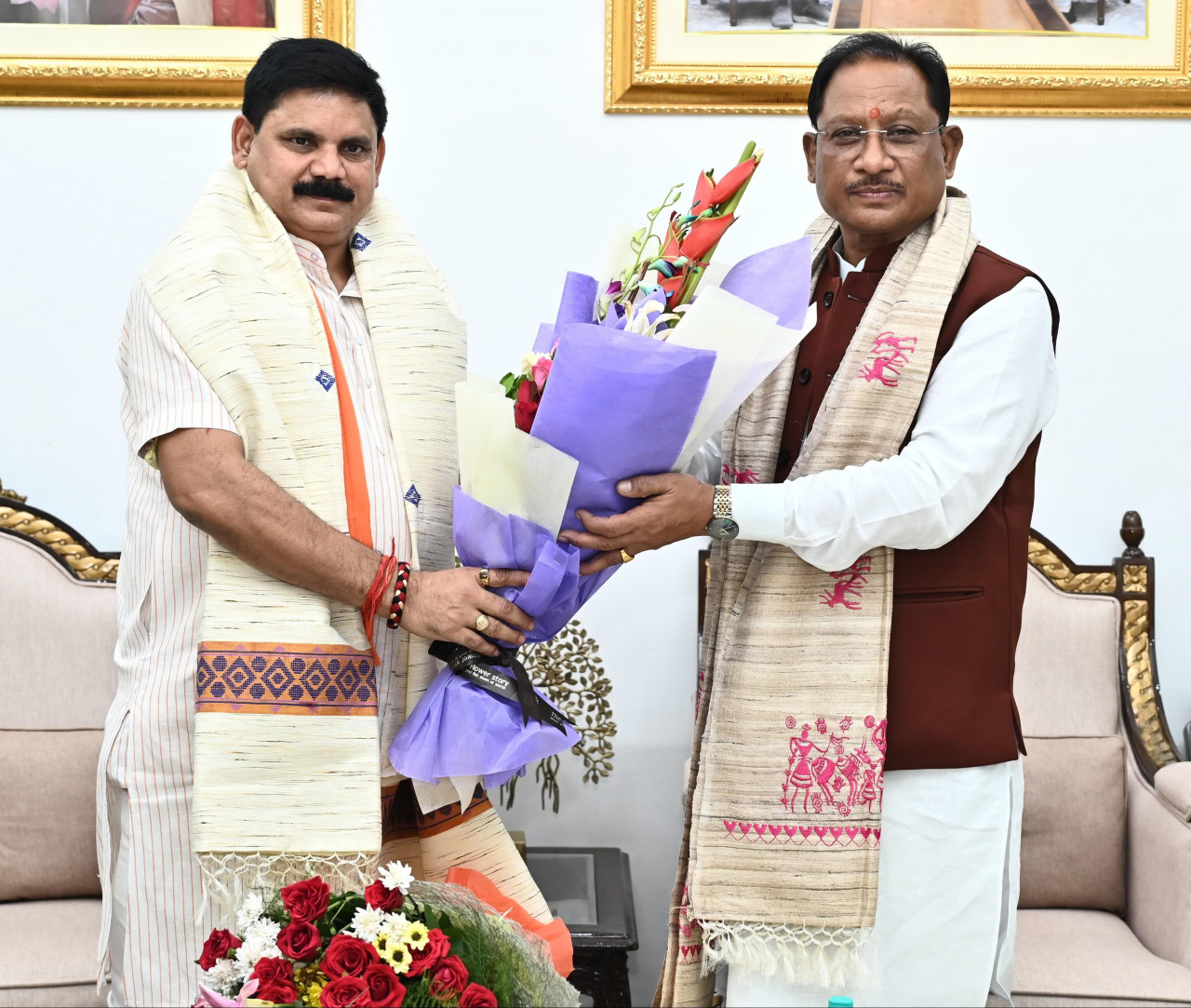 मुख्यमंत्री विष्णु देव साय से केन्द्रीय कोयला एवं खान राज्य मंत्री सतीश चन्द्र दुबे ने की सौजन्य मुलाकात