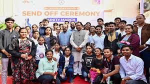 मुख्यमंत्री विष्णुदेव साय ने यूनिटी मार्च के लिए राज्य के 68 युवाओं के दल को हरी झंडी दिखाकर किया रवाना