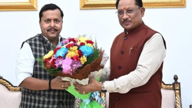 मुख्यमंत्री विष्णु देव साय से बिहार के पथ निर्माण मंत्री नितिन नवीन ने की सौजन्य मुलाकात