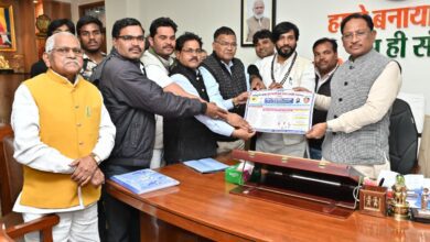 मुख्यमंत्री विष्णुदेव साय से सतनामी विकास परिषद के प्रतिनिधिमंडल ने की सौजन्य भेंट, गुरु घासीदास जयंती समारोह में शामिल होने का दिया आमंत्रण