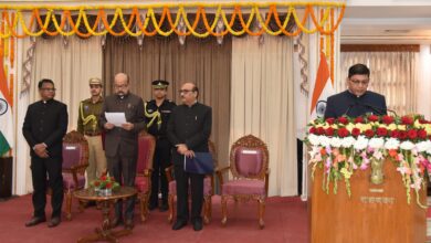 राज्यपाल डेका ने अमिताभ जैन को मुख्य सूचना आयुक्त एवं श्री अग्रवाल और मिश्रा को राज्य सूचना आयुक्त पद की शपथ दिलाई