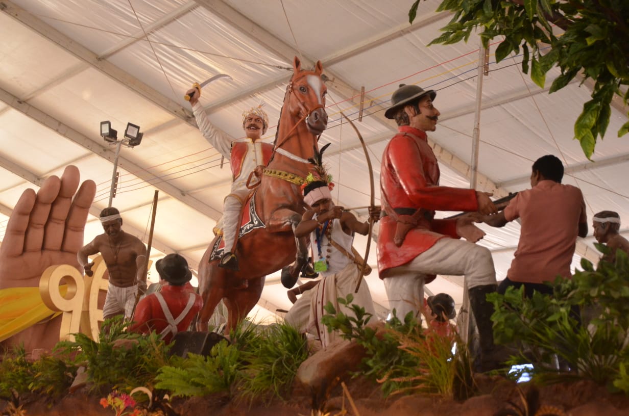 कर्तव्य पथ पर छत्तीसगढ़ की झांकी में जीवंत होगी जनजातीय वीरों की गाथा, वंदे मातरम्’ थीम पर देश के पहले जनजातीय डिजिटल संग्रहालय का भव्य प्रदर्शन