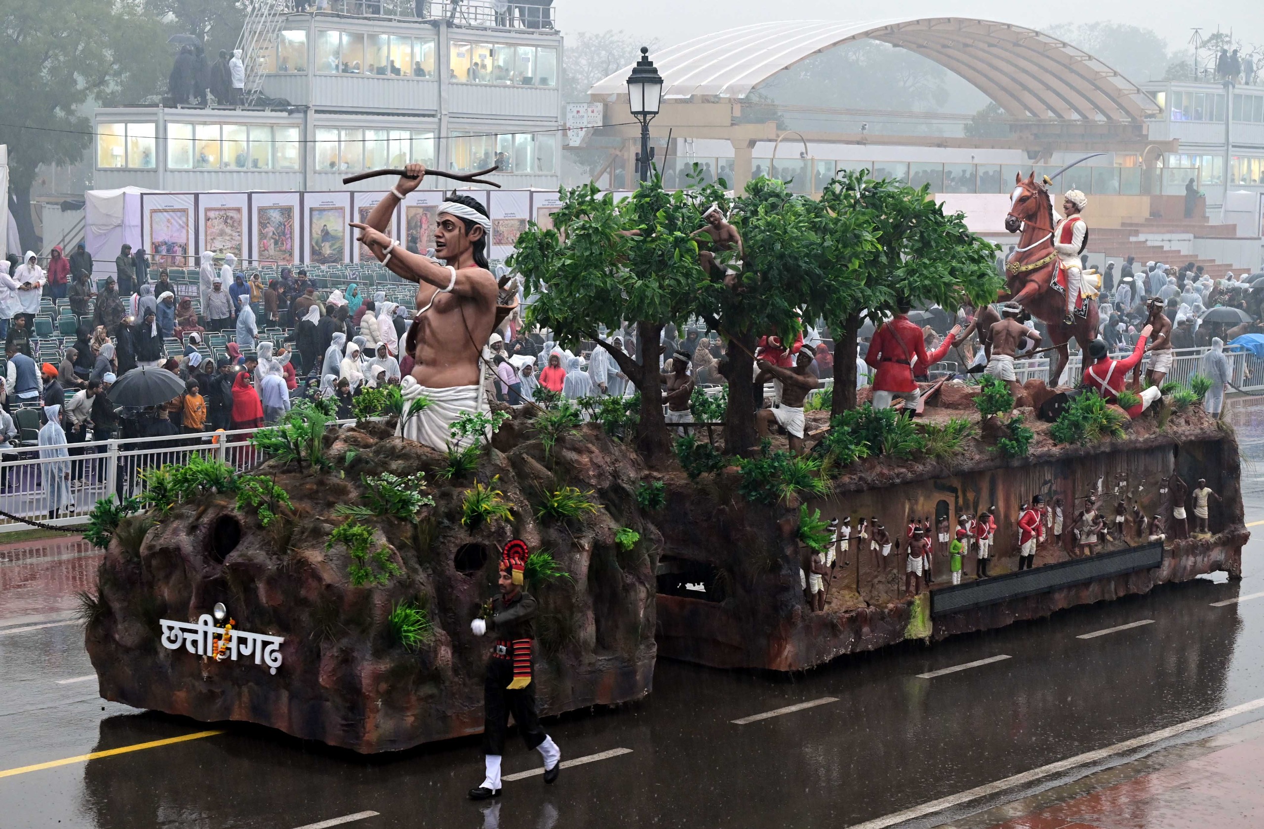 कर्तव्य पथ पर सजी छत्तीसगढ़ की झांकी: फुल ड्रेस रिहर्सल में छत्तीसगढ़ की झांकी ने दिखाई जनजातीय संस्कृति की जीवंत झलक