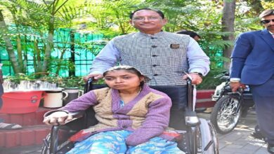 मुख्यमंत्री विष्णु देव साय के निर्देश पर लकवाग्रस्त महिला को तुरंत मंजूर हुए 5 लाख रुपए, मुख्यमंत्री आर्थिक सहायता योजना से सहायता राशि की तत्काल मिली स्वीकृति