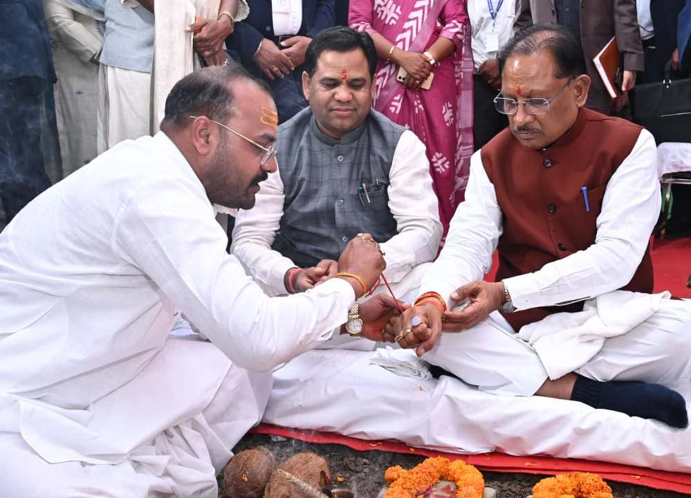 मुख्यमंत्री ने जीपीएम में नवीन जिला अस्पताल भवन निर्माण कार्य का किया शुभारंभ, 18 करोड़ के लागत से बनेगा 100 बिस्तरयुक्त जिला अस्पताल भवन